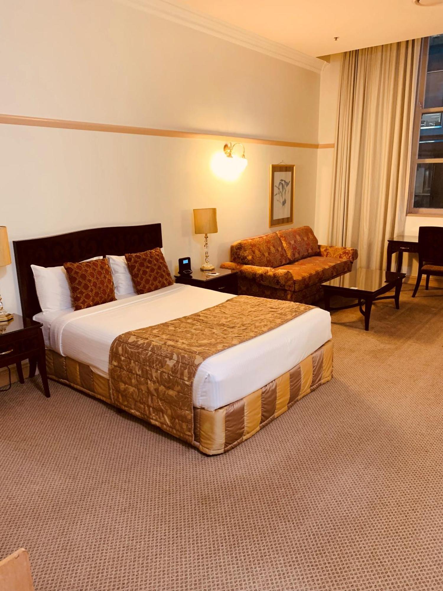 Royal Hotel 4*