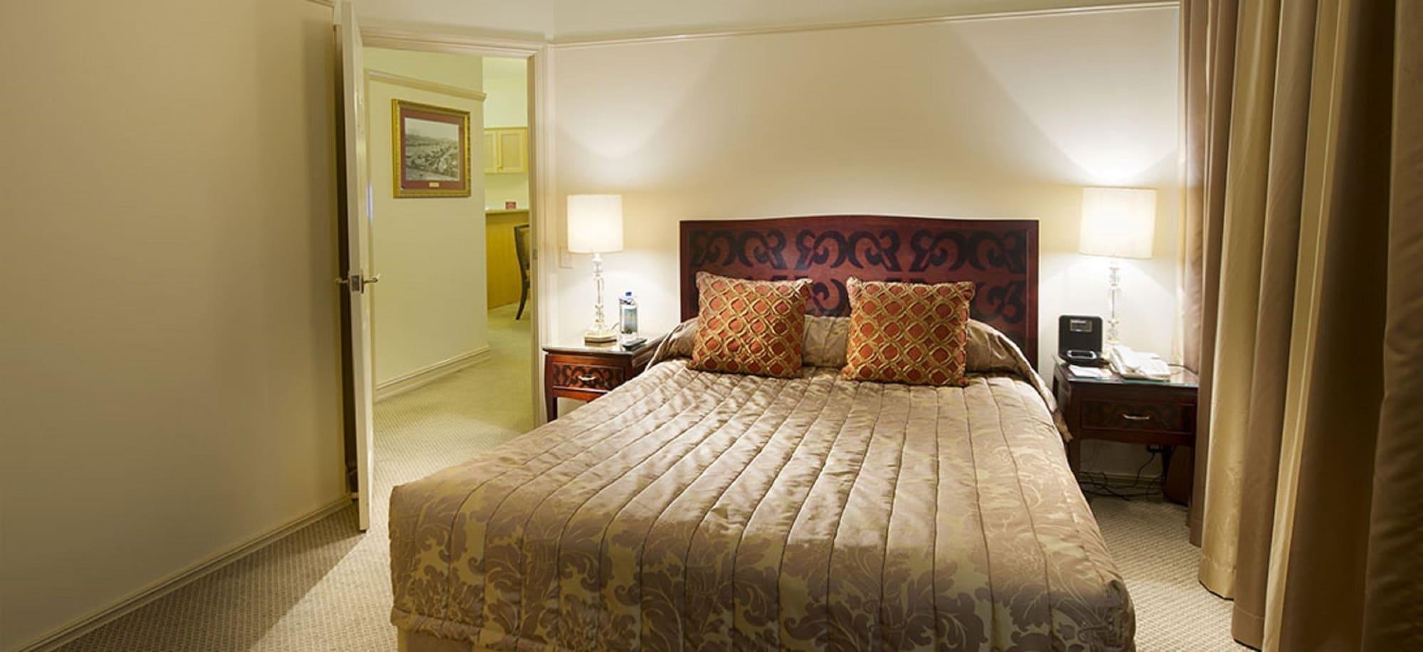 Royal Hotel